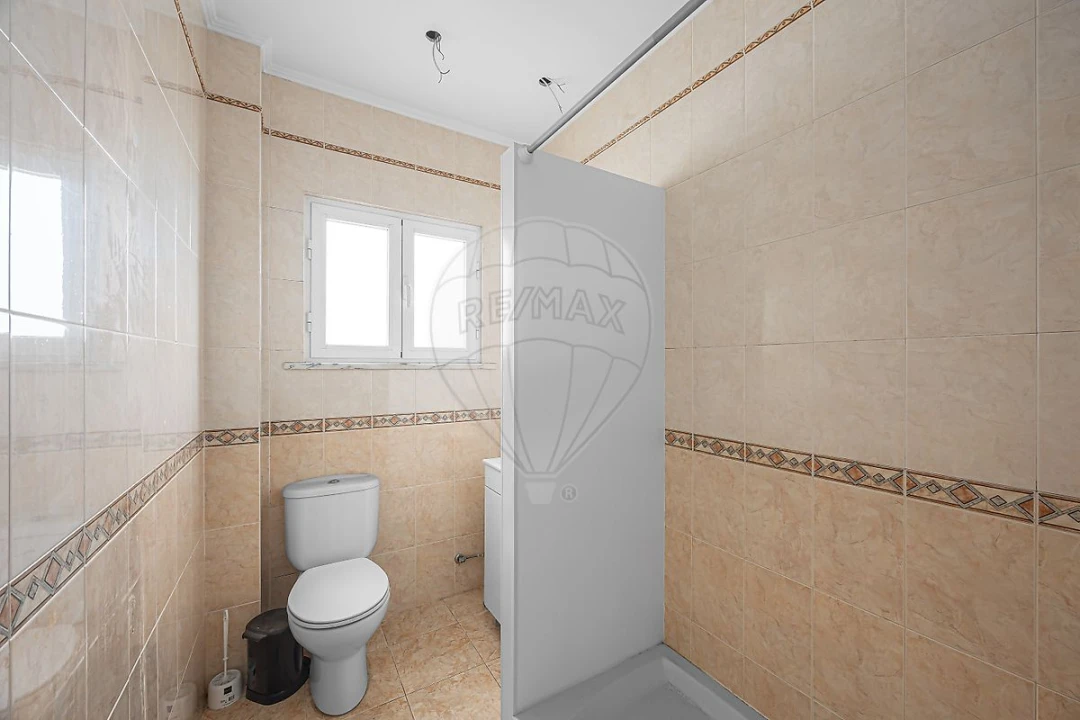 Apartamento T2 para Venda em Odivelas Foto 4
