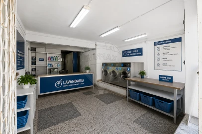 Loja para Arrendamento em Águas Livres