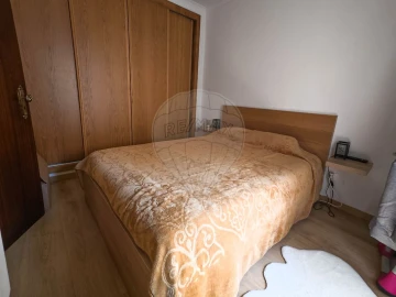 Moradia T1 para Venda em Abrigada e Cabanas de Torres
