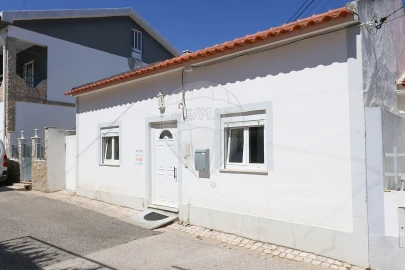 Moradia T1 para Venda em Abrigada e Cabanas de Torres