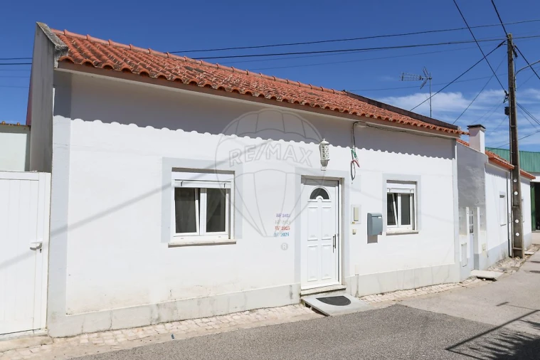Moradia T1 para Venda em Abrigada e Cabanas de Torres Foto 2