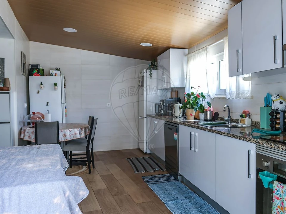 Moradia T1 para Venda em Abrigada e Cabanas de Torres Foto 4