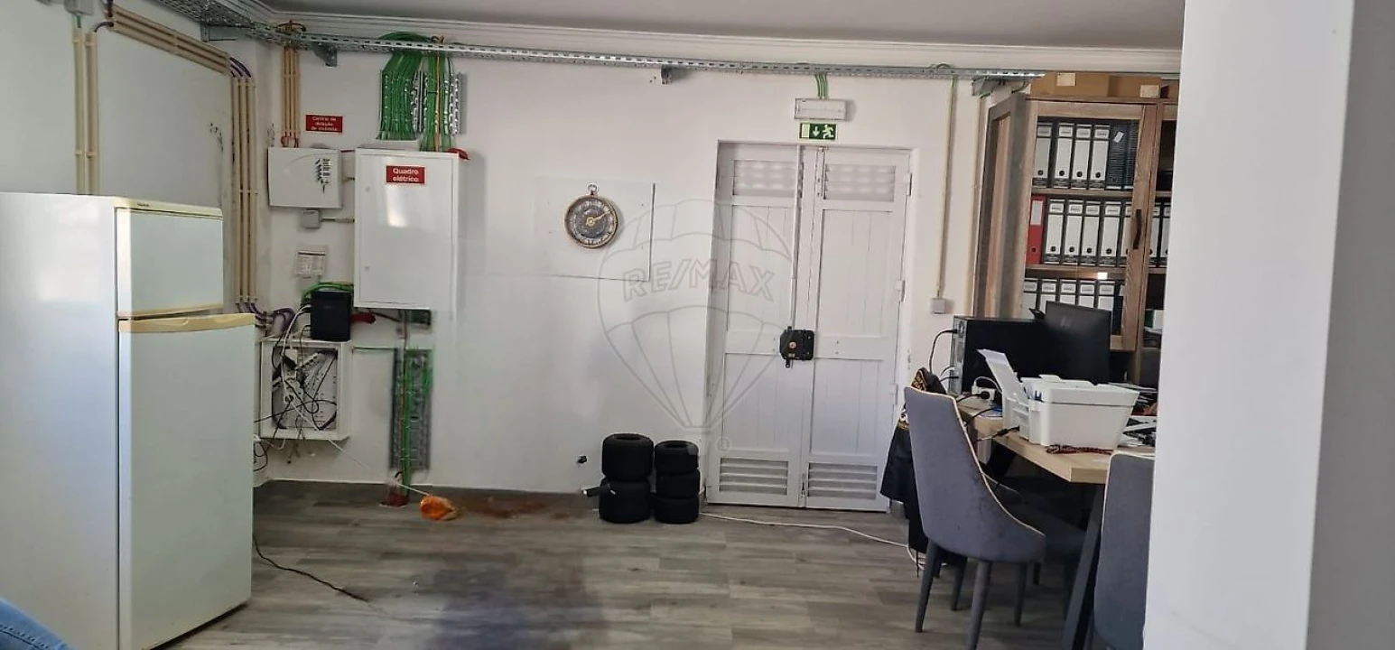 Armazém para Venda em Queluz e Belas Foto 8