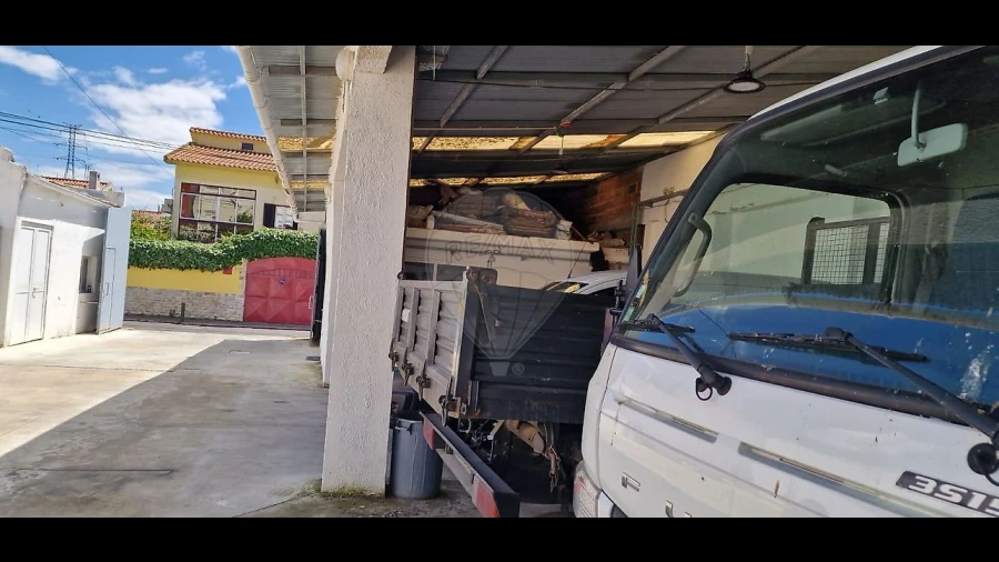 Armazém para Venda em Queluz e Belas