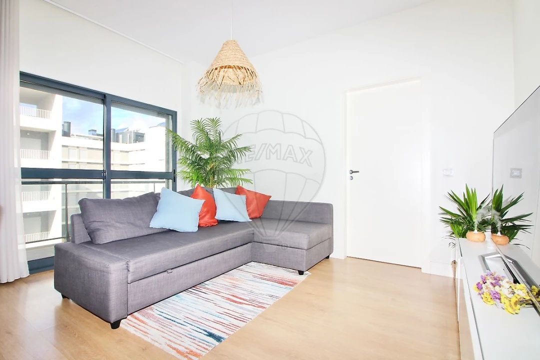 Apartamento T1 para Venda em Seixal, Arrentela e Aldeia de Paio Pires Foto 1