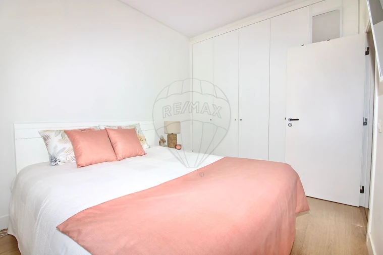 Apartamento T1 para Venda em Seixal, Arrentela e Aldeia de Paio Pires Foto 11