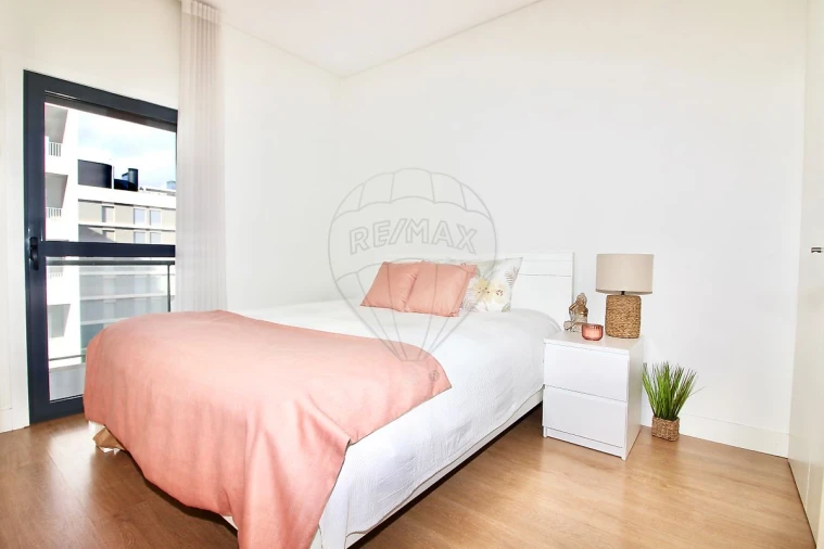 Apartamento T1 para Venda em Seixal, Arrentela e Aldeia de Paio Pires Foto 10