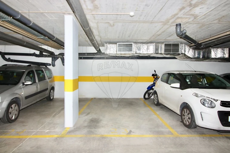 Apartamento T1 para Venda em Seixal, Arrentela e Aldeia de Paio Pires Foto 16