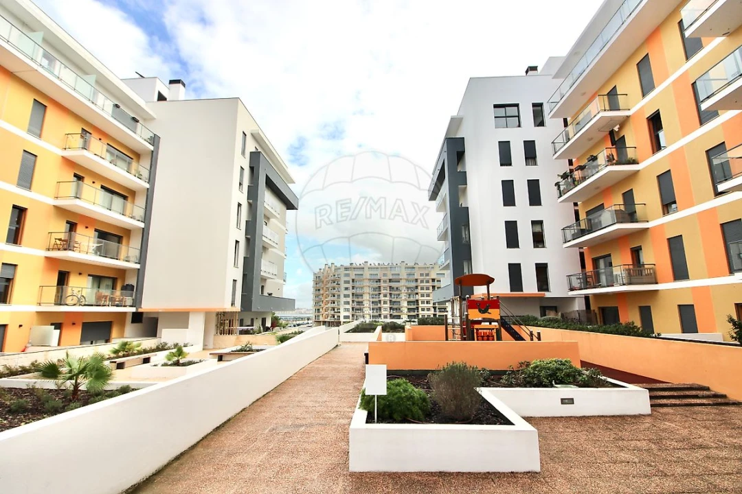 Apartamento T1 para Venda em Seixal, Arrentela e Aldeia de Paio Pires Foto 17