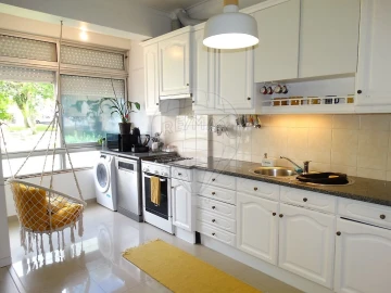 Apartamento T2 para Arrendamento em Encosta do Sol