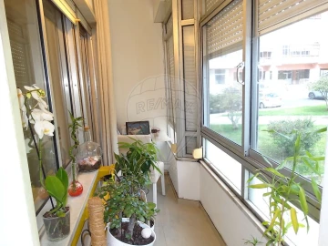 Apartamento T2 para Arrendamento em Encosta do Sol