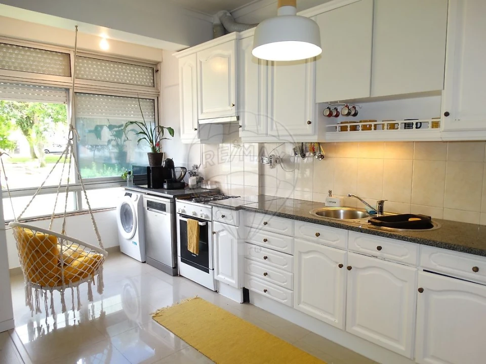 Apartamento T2 para Arrendamento em Encosta do Sol Foto 10
