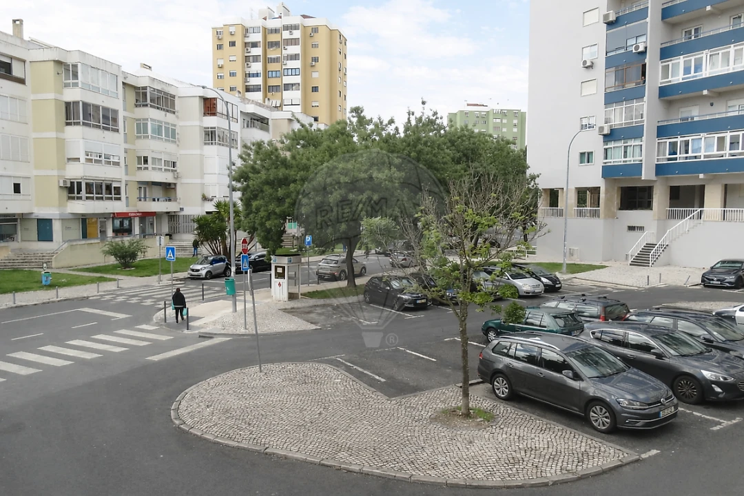 Apartamento T2 para Arrendamento em Encosta do Sol Foto 24