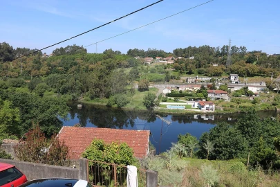 Moradia T4 para Venda em Rebordões