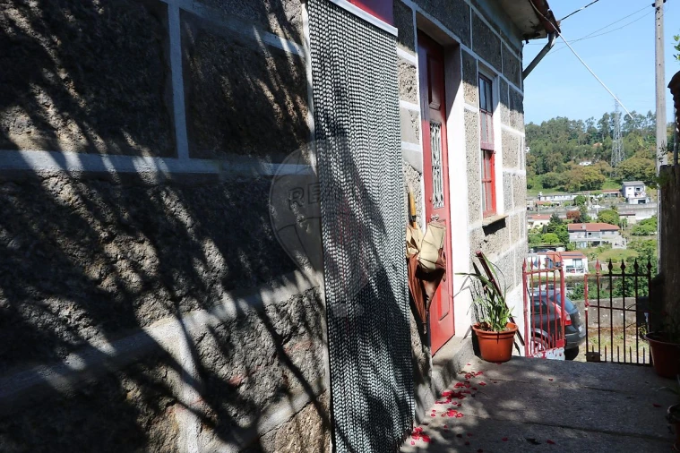 Moradia T4 para Venda em Rebordões Foto 4