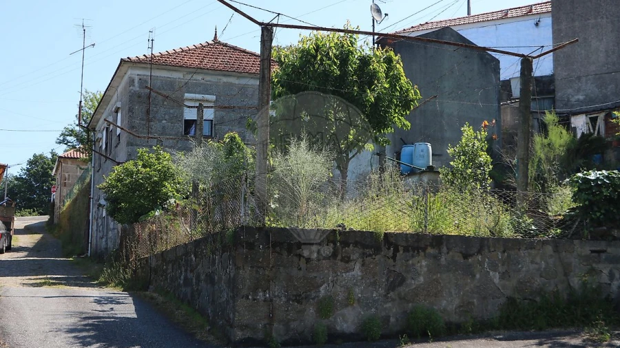Moradia T4 para Venda em Rebordões