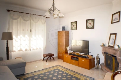 Moradia T4 para Venda em Alguber
