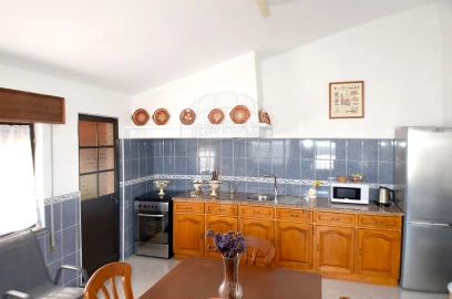 Moradia T4 para Venda em Alguber