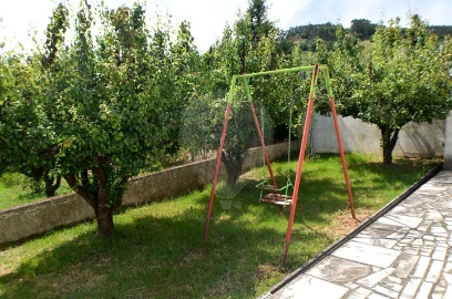 Moradia T4 para Venda em Alguber
