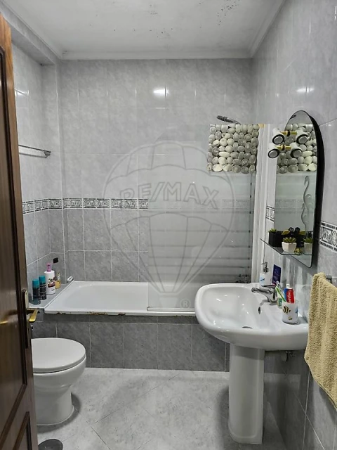 Apartamento T2 para Venda em Santa Maria de Lamas