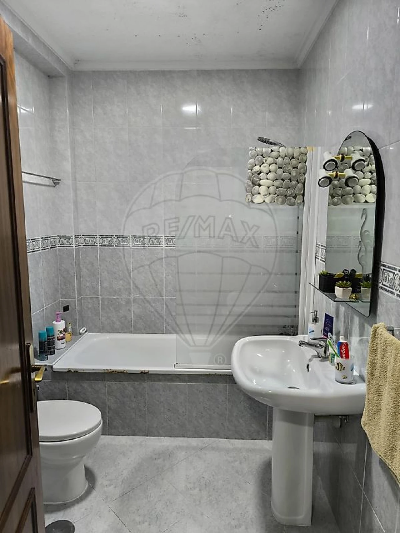 Apartamento T2 para Venda em Santa Maria de Lamas Foto 1