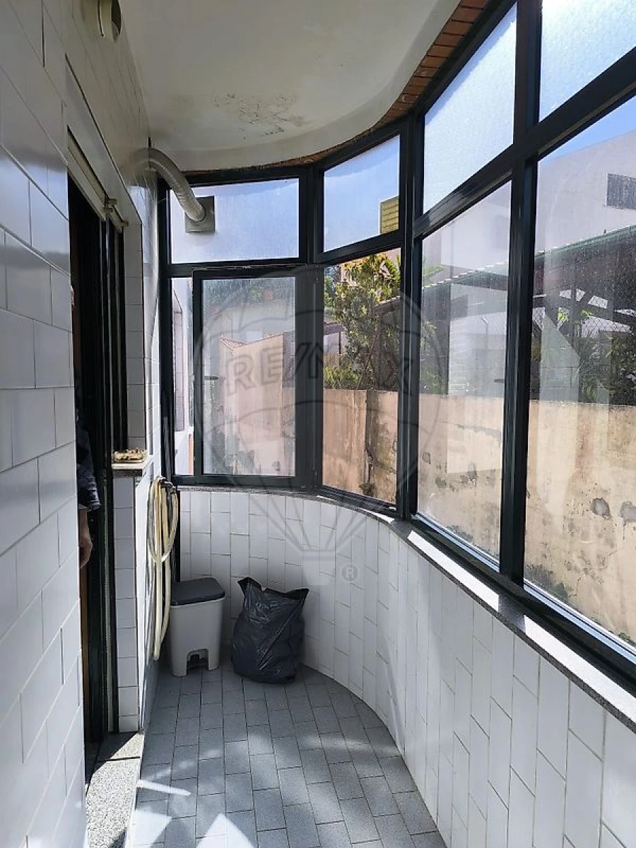 Apartamento T2 para Venda em Santa Maria de Lamas Foto 14