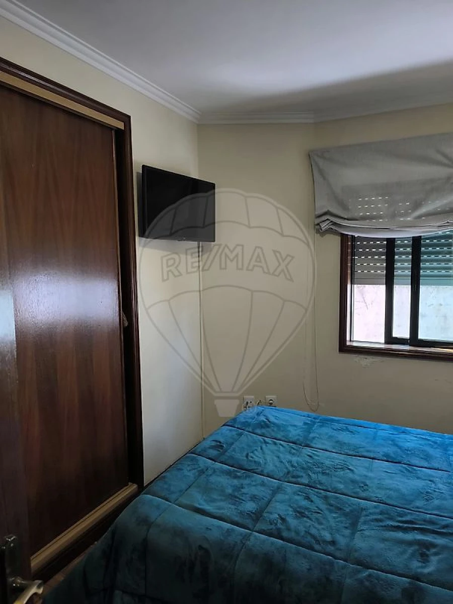 Apartamento T2 para Venda em Santa Maria de Lamas Foto 4