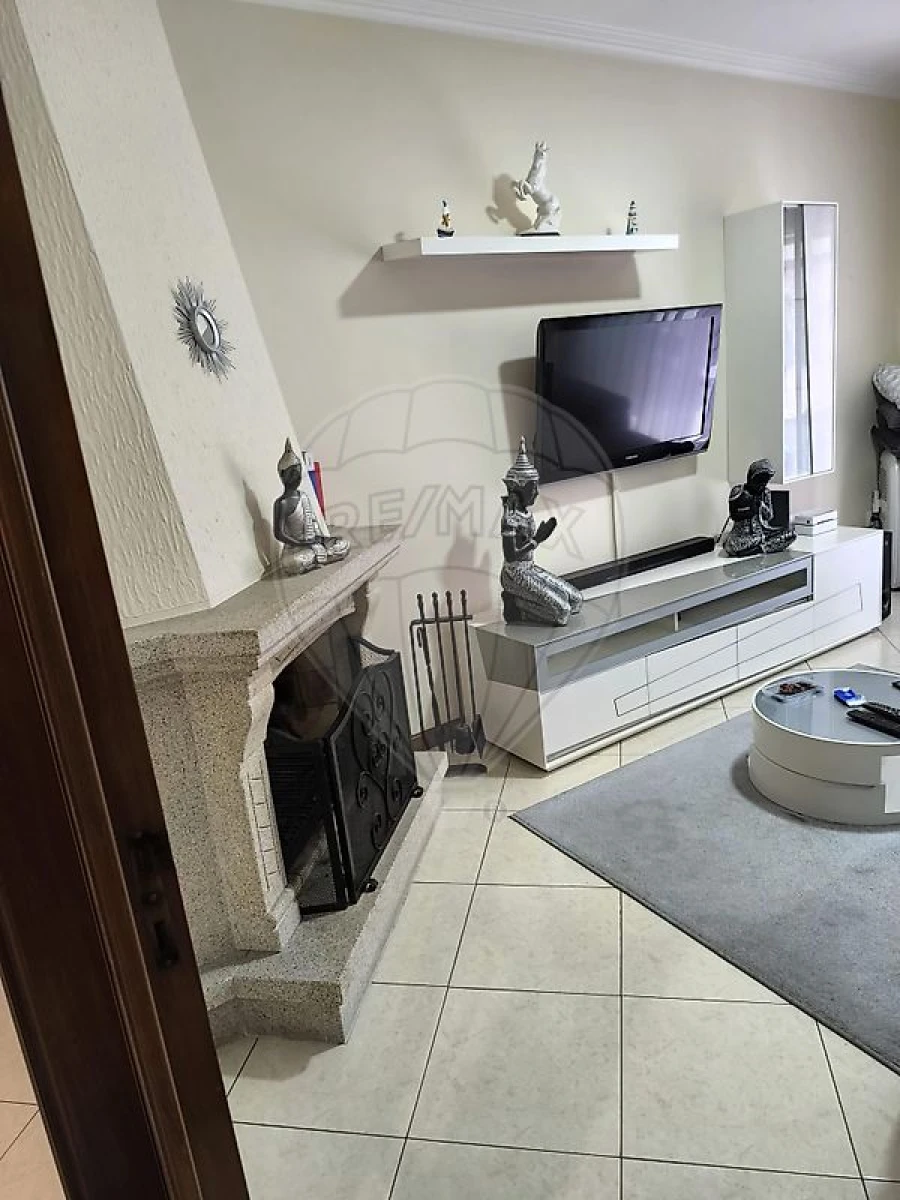 Apartamento T2 para Venda em Santa Maria de Lamas Foto 22