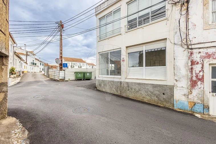 Loja para Venda em Aveiras de Cima Foto 10