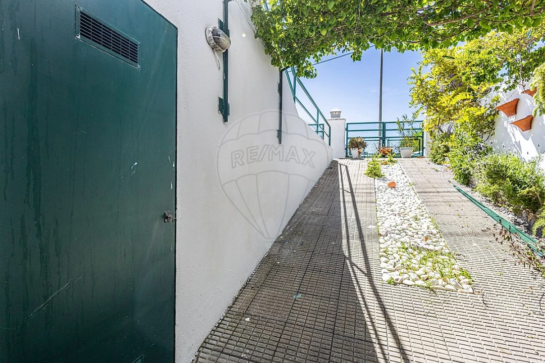 Moradia T3 para Venda em Laranjeiro e Feijó Foto 24