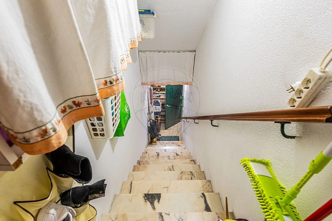 Moradia T3 para Venda em Laranjeiro e Feijó Foto 17