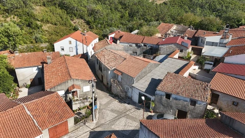 Moradia T3 para Venda em Vila Seca e Bem da Fé