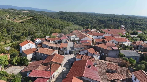 Moradia T3 para Venda em Vila Seca e Bem da Fé