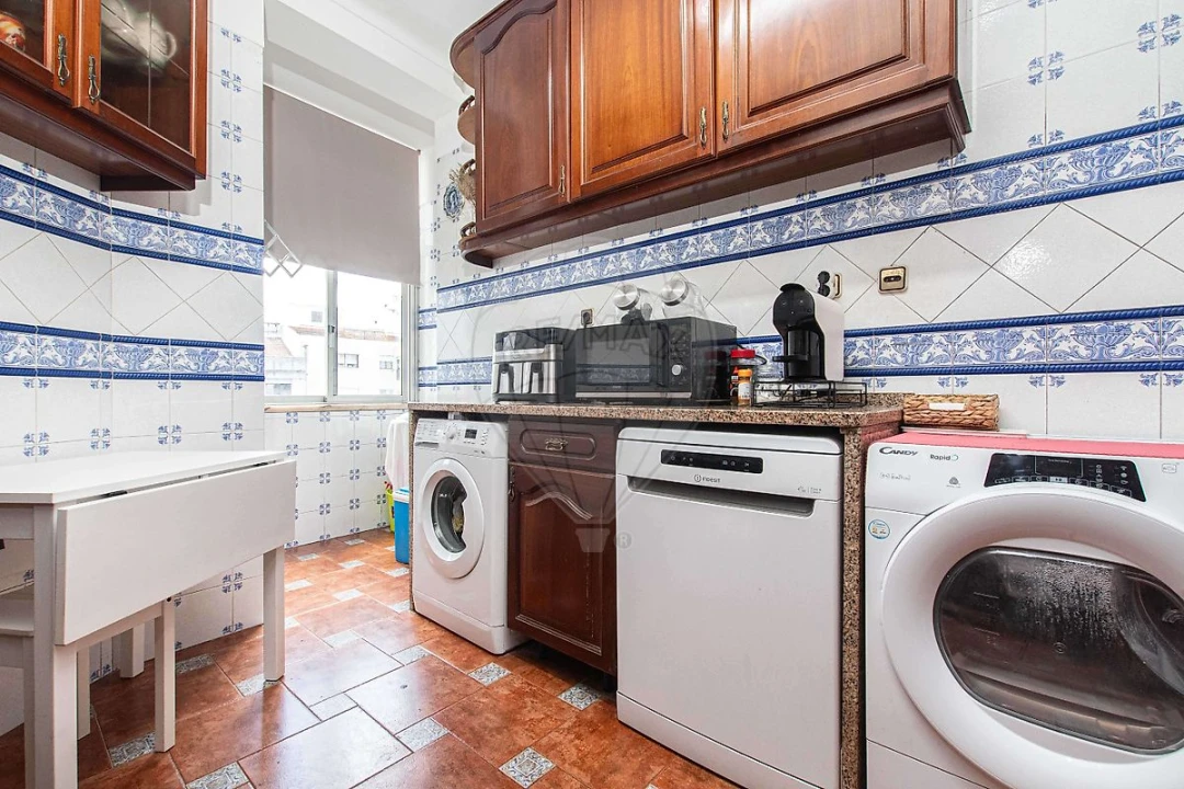 Apartamento T2 para Venda em Ajuda Foto 8