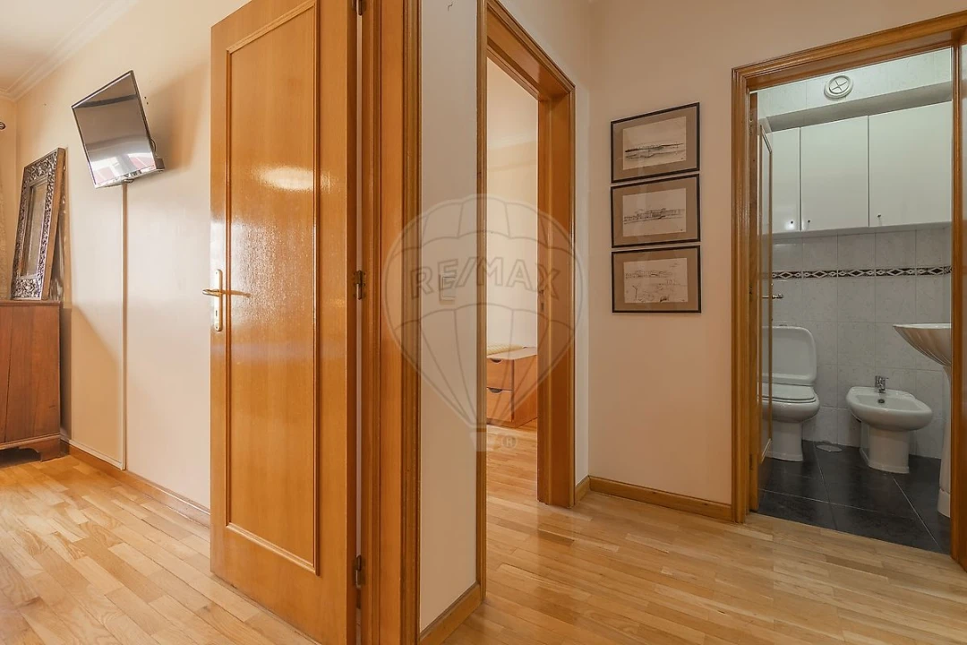 Apartamento T2 para Venda em Mafamude e Vilar do Paraíso Foto 19