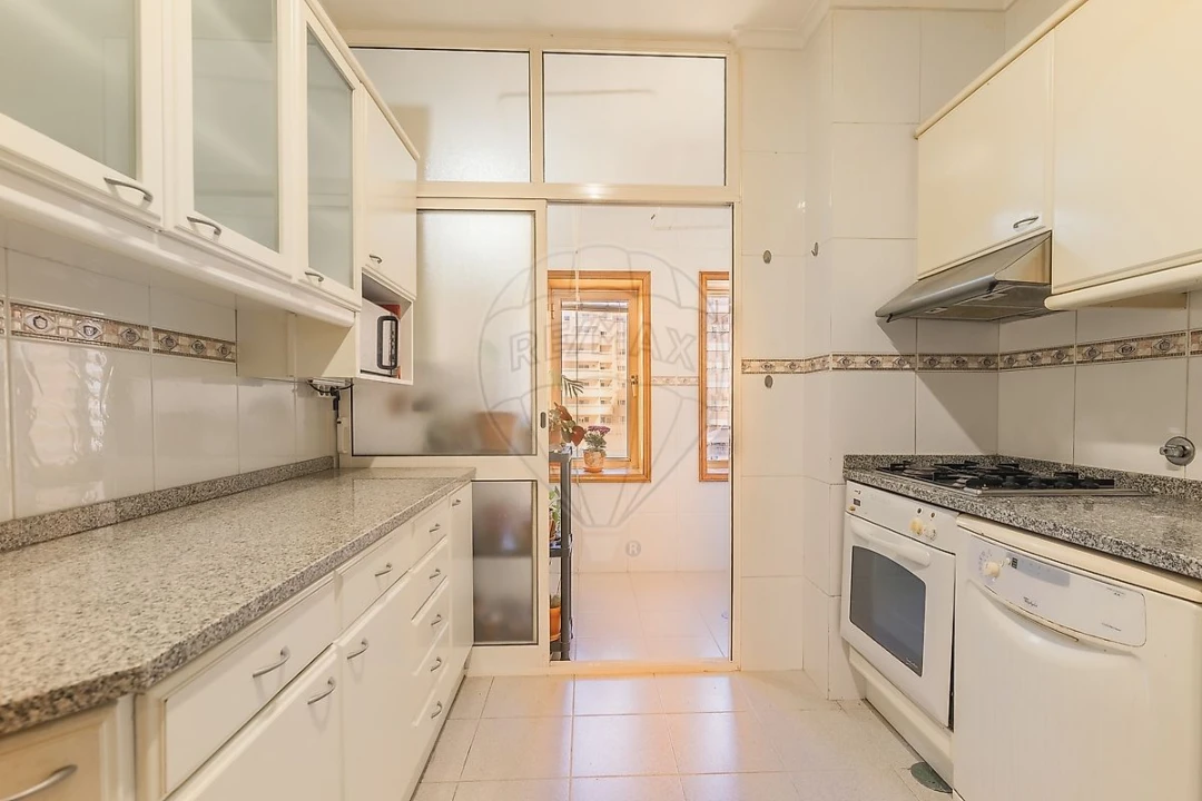Apartamento T2 para Venda em Mafamude e Vilar do Paraíso Foto 10