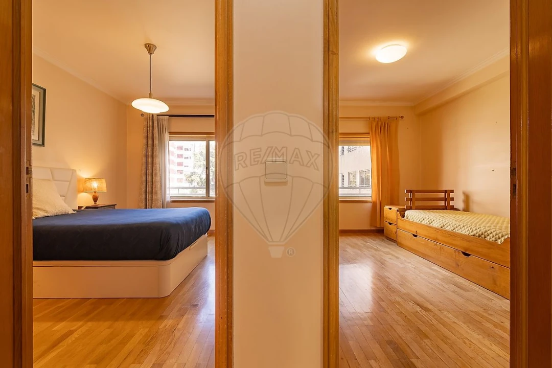 Apartamento T2 para Venda em Mafamude e Vilar do Paraíso Foto 21