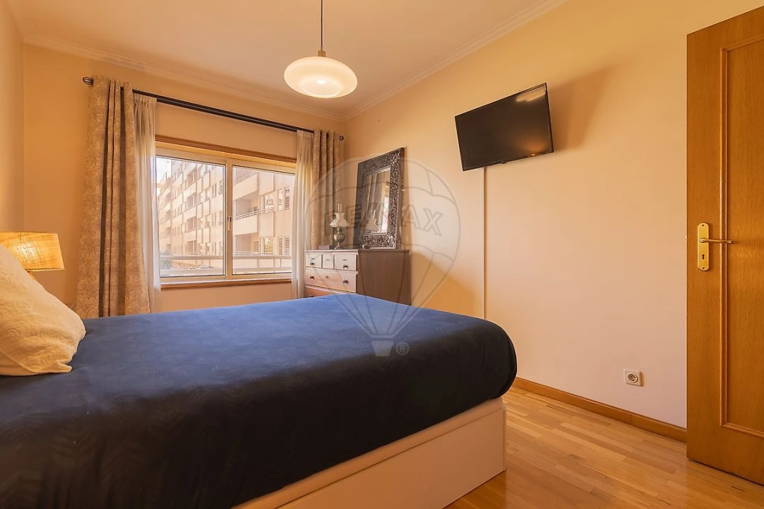 Apartamento T2 para Venda em Mafamude e Vilar do Paraíso Foto 23