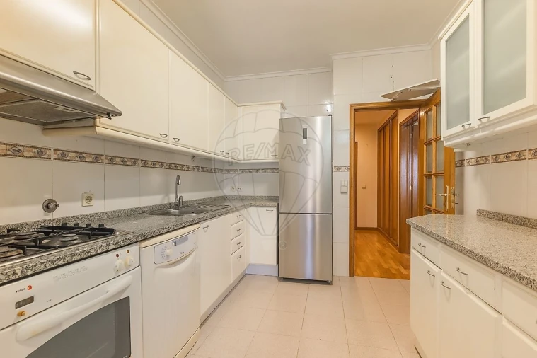 Apartamento T2 para Venda em Mafamude e Vilar do Paraíso Foto 15