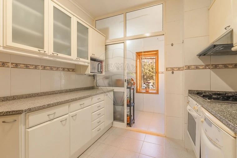 Apartamento T2 para Venda em Mafamude e Vilar do Paraíso Foto 11