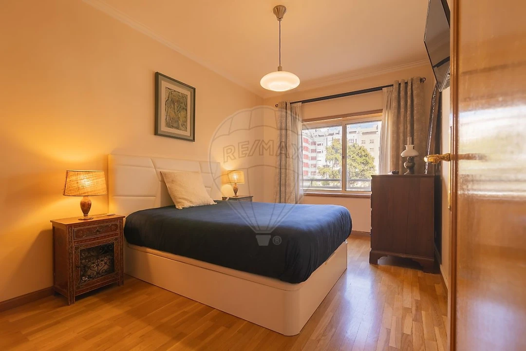Apartamento T2 para Venda em Mafamude e Vilar do Paraíso Foto 20