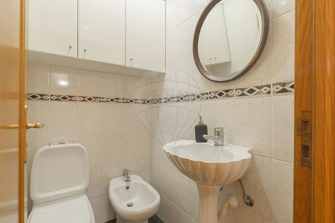 Apartamento T2 para Venda em Mafamude e Vilar do Paraíso Foto 28