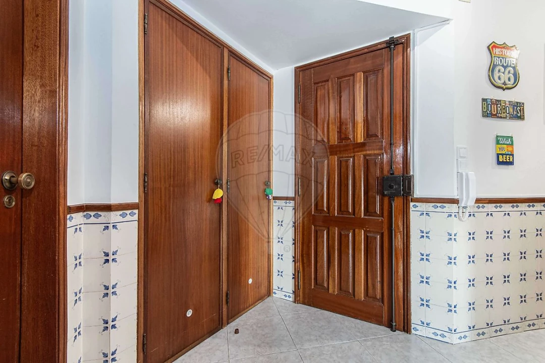 Apartamento T1 para Venda em Vialonga Foto 18