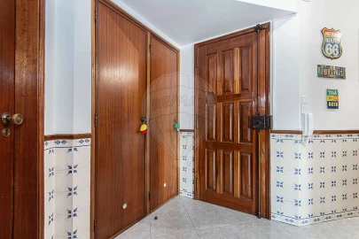 Apartamento T1 para Venda em Vialonga