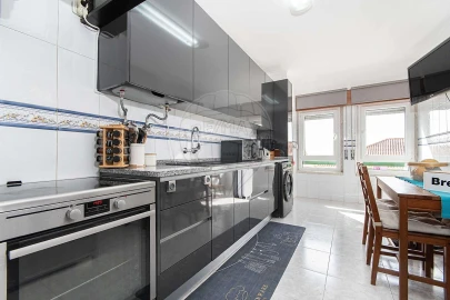 Apartamento T1 para Venda em Vialonga