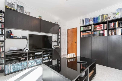 Apartamento T1 para Venda em Vialonga