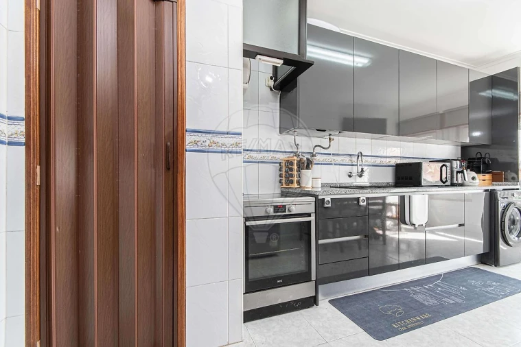 Apartamento T1 para Venda em Vialonga Foto 9
