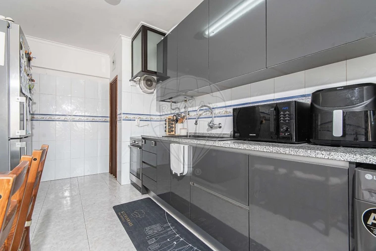 Apartamento T1 para Venda em Vialonga Foto 11
