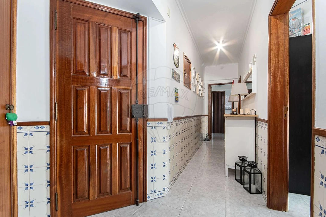 Apartamento T1 para Venda em Vialonga Foto 4