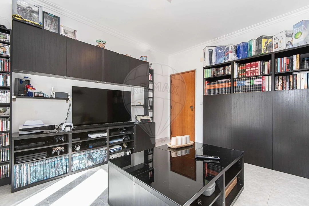 Apartamento T1 para Venda em Vialonga Foto 6